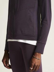 1915288-499000_ADV20Essence20Jersey20Hood20Jacket20220W_closeup6