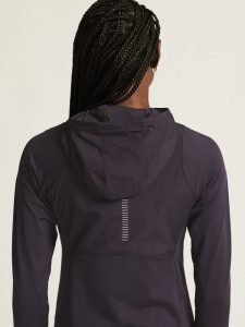 1915288-499000_ADV20Essence20Jersey20Hood20Jacket20220W_closeup7