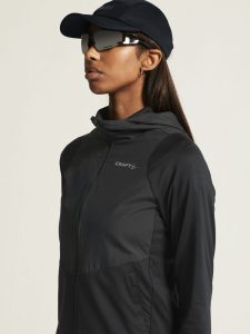 1915288-999000_ADV20Essence20Jersey20Hood20Jacket20220W_closeup5