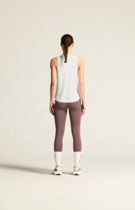 1915290-1000_Core20Essence20Singlet20220W_closeup3