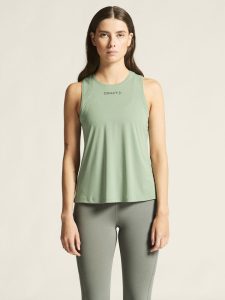 1915290-630000_Core20Essence20Singlet20220W_closeup4