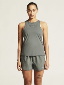 1915290-647000_Core20Essence20Singlet20220W_closeup4