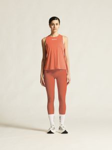 1915290-7370_Core20Essence20Singlet20220W_closeup1