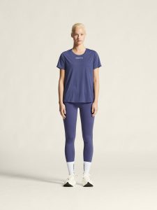 1915291-388000_Core20Essence20SS20Tee20220W_closeup1