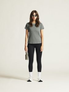 1915291-647000_Core20Essence20SS20Tee20220W_closeup1