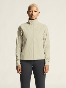 1915292-214000_ADV20Essence20Warm20Jkt20220W_closeup4