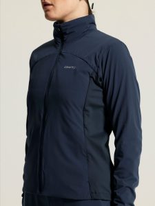 1915292-3980_ADV20Essence20Warm20JKT20220W_closeup6
