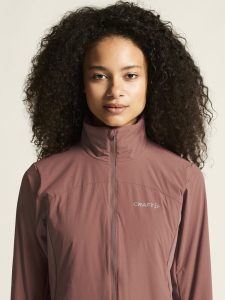 1915292-473000_ADV20Essence20Warm20Jkt20220W_closeup5