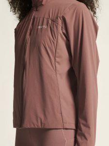 1915292-473000_ADV20Essence20Warm20Jkt20220W_closeup6
