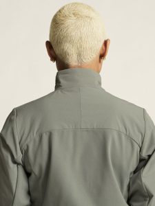 1915292-647000_ADV20Essence20Warm20Jkt20220W_closeup7