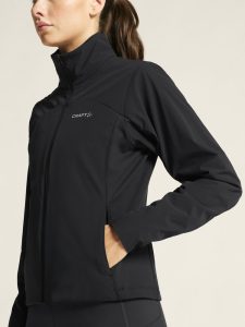 1915292-999000_ADV20Essence20Warm20Jkt20220W_closeup7