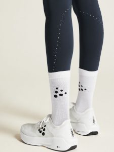 1915294-396000_ADV20Essence20Warm20Tights20W_closeup6