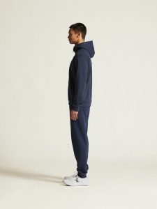 1915295-390000_Community20220Logo20FZ20Hoodie20M_closeup4