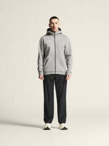 1915295-950000_Community20220Logo20FZ20Hoodie20M_closeup1