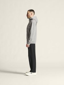 1915295-950000_Community20220Logo20FZ20Hoodie20M_closeup4