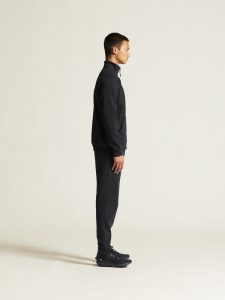 1915297-999000_Community20220Zip20Jkt20M_closeup2
