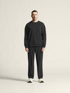1915299-999000_Community20220R20Neck20M_closeup1