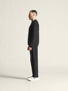 1915299-999000_Community20220R20Neck20M_closeup4