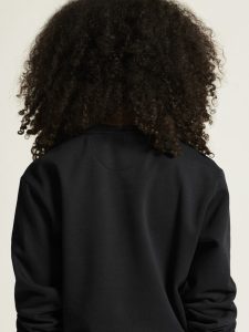 1915300-999000_Community20220R20Neck20W_closeup7