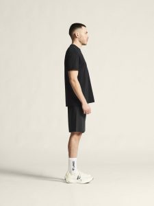 1915301-999000_Community20220Tee20M_closeup2