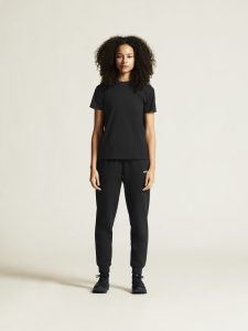 1915302-999000_Community20220Tee20W_closeup1