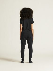 1915302-999000_Community20220Tee20W_closeup3