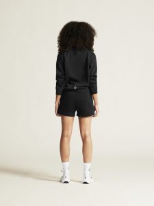 1915308-999000_Community20220Shorts20W_closeup3