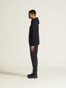1915309-999000_Community20220Function20Hoodie20M_closeup4