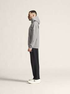 1915327-950000_Community20220Hoodie20M_closeup4
