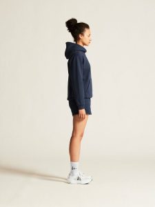 1915345-390000_Community20220Logo20Hoodie20W_closeup2