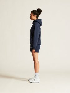 1915345-390000_Community20220Logo20Hoodie20W_closeup4