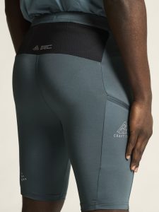 1915396-387000_PRO20Trail20Short20Tights20220M_closeup6
