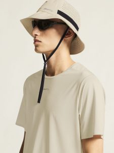 1915397-2140_PRO20Trail20SS20Tee20220M_closeup5