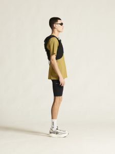 1915397-6540_PRO20Trail20SS20Tee20220M_closeup2