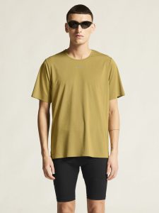 1915397-6540_PRO20Trail20SS20Tee20220M_closeup4