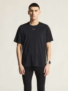 1915397-9990_PRO20Trail20SS20Tee20220M_closeup4