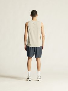 1915398-2140_PRO20Trail20Singlet20220M_closeup3