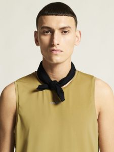 1915398-6540_PRO20Trail20Singlet20220M_closeup5