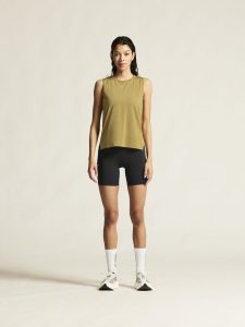 1915403-6540_PRO20Trail20Singlet20220W_closeup1