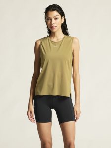 1915403-6540_PRO20Trail20Singlet20220W_closeup4