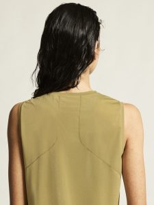 1915403-6540_PRO20Trail20Singlet20220W_closeup6