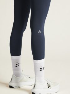 1915436-396000_Core20Essence20Warm20Tights20W_closeup6
