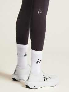 1915436-499000_Core20Essence20Warm20Tights20W_closeup6