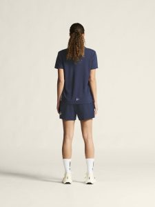1915636-390000_Evolve20220Structured20Jersey2020W_closeup3
