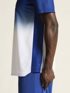 1915638-346900_Evolve20220Structured20Graphic20Jersey20M_closeup7