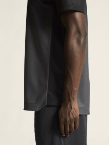 1915638-999985_Evolve20220Structured20Graphic20Jersey20M_closeup7