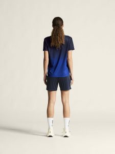 1915639-390346_Evolve20220Structured20Graphic20Jersey20W_closeup3