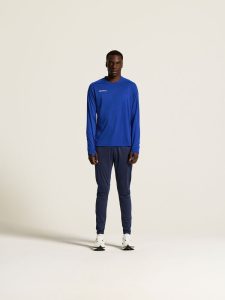 1915688-3460_Evolve20220Crewneck20M_closeup1