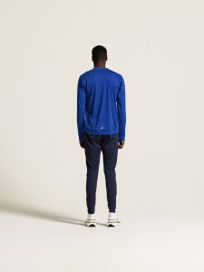 1915688-3460_Evolve20220Crewneck20M_closeup3