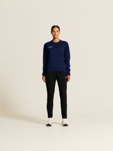 1915689-3900_Evolve202.020Crewneck20W_closeup1